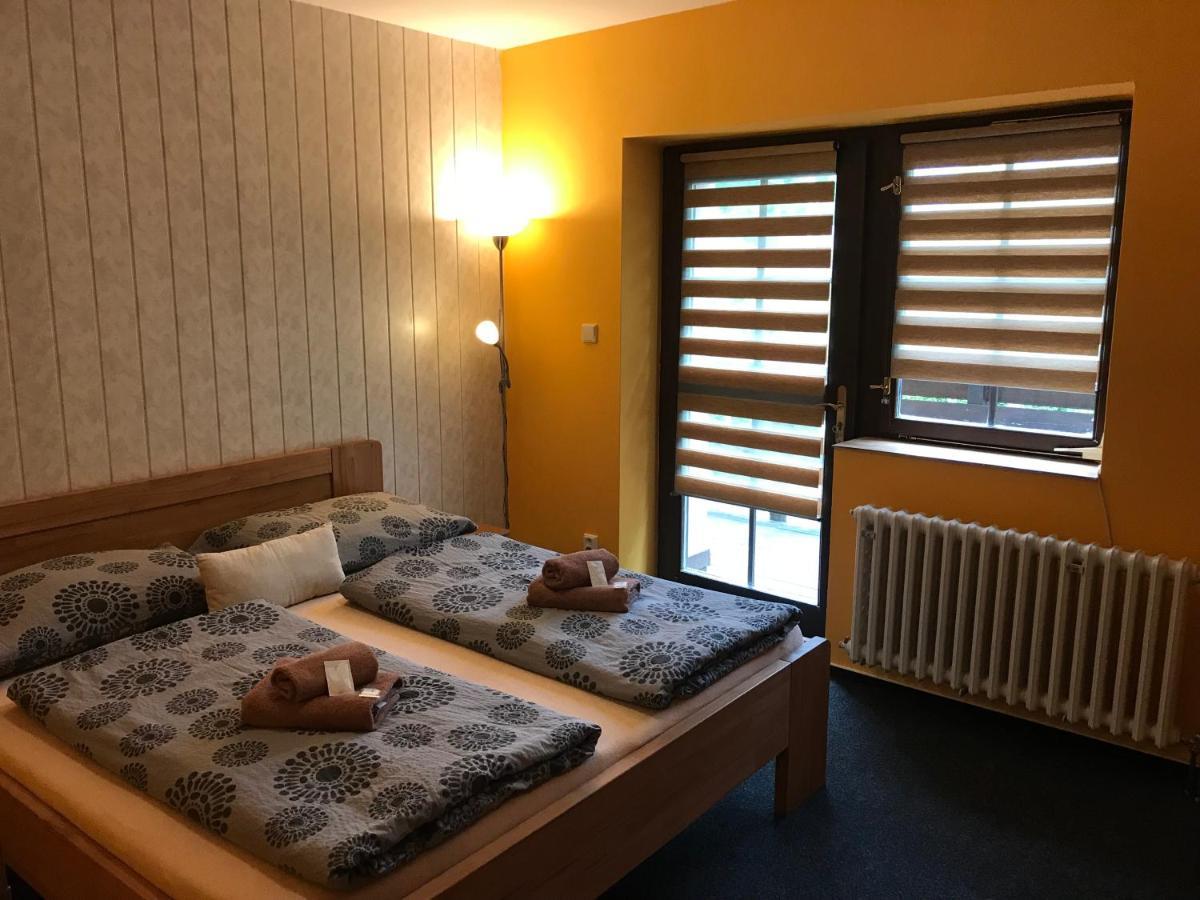 Pension Aura Spicak, Nektere Pokoje Se Saunou Железна-Руда Экстерьер фото