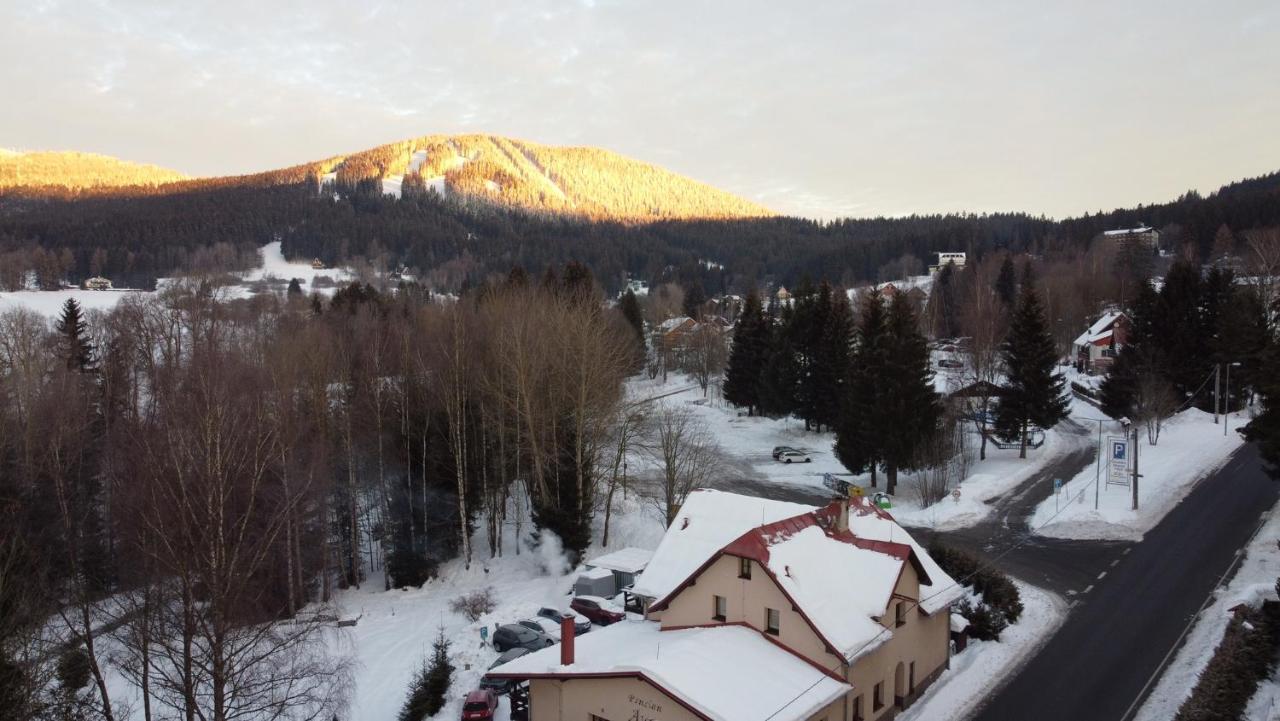 Pension Aura Spicak, Nektere Pokoje Se Saunou Железна-Руда Экстерьер фото