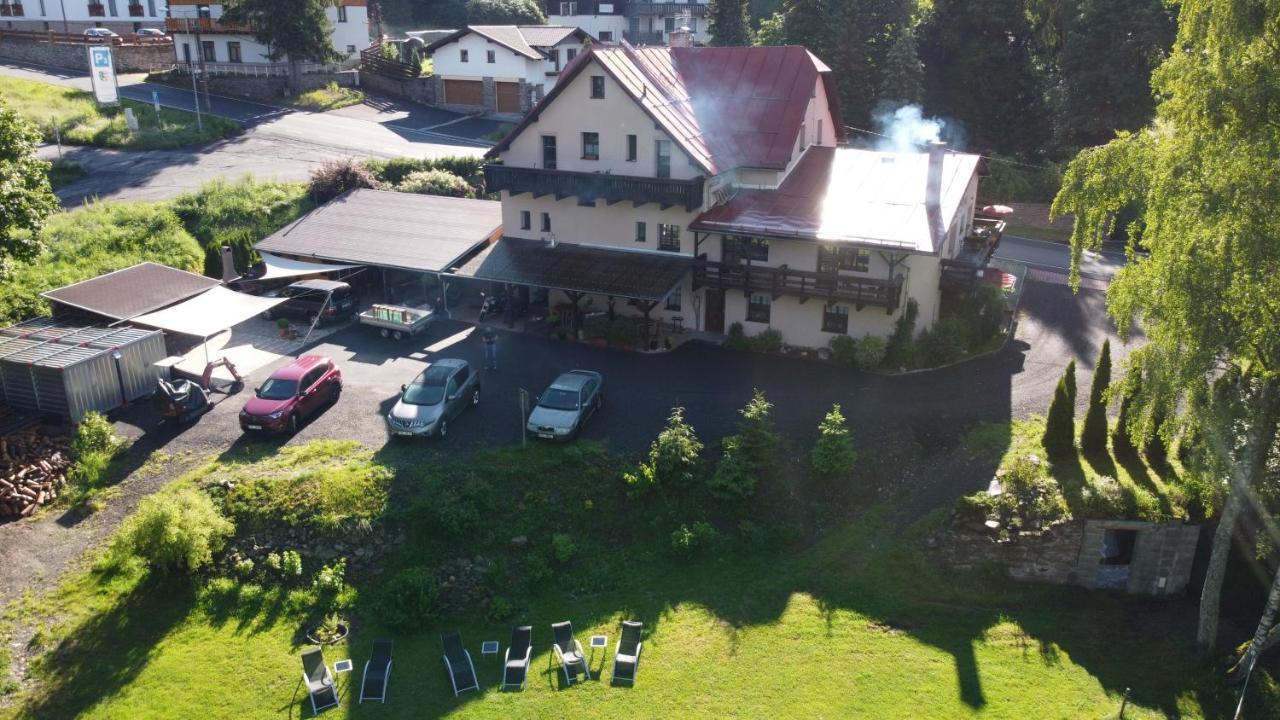 Pension Aura Spicak, Nektere Pokoje Se Saunou Железна-Руда Экстерьер фото